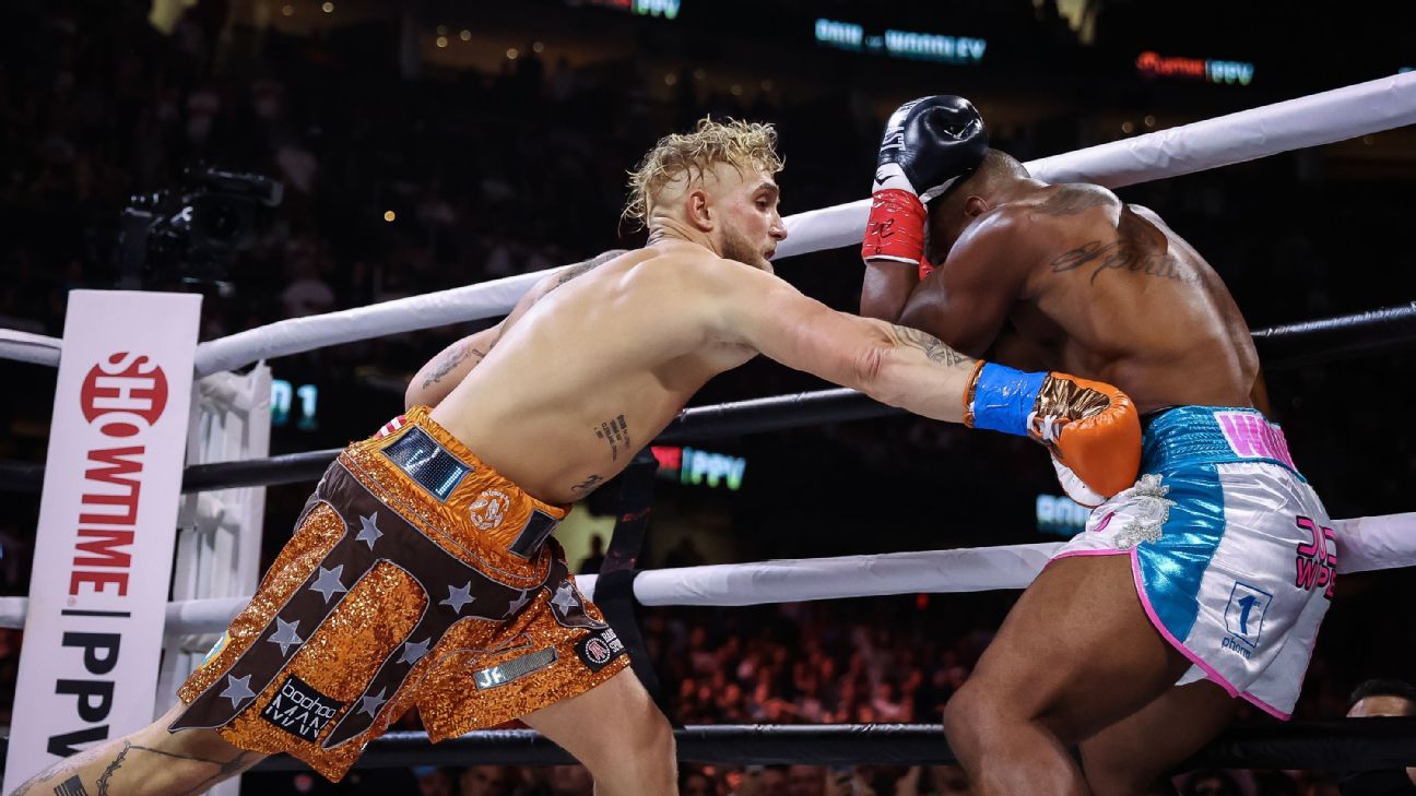 Jake Paul beats Tyron Woodley via split decision in cruiserweight fight