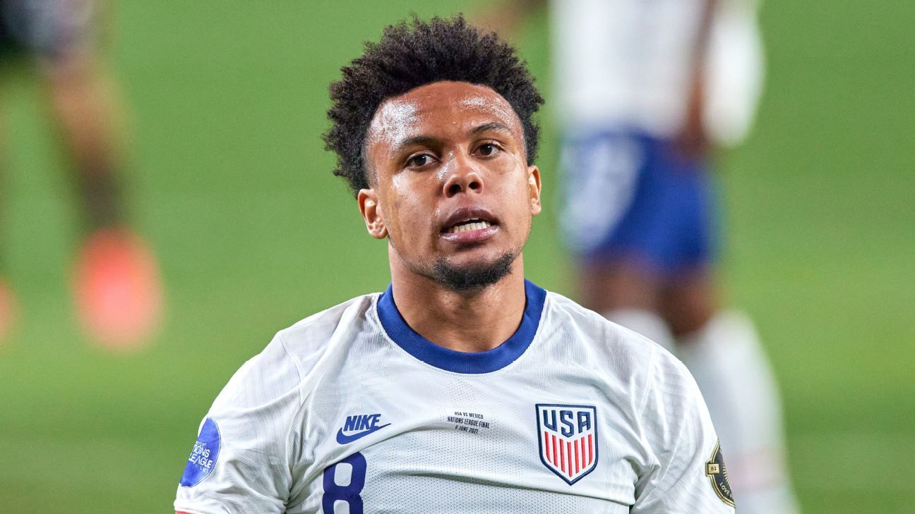 McKennie dismissed by USMNT for two COVID protocol violations, including bringin..