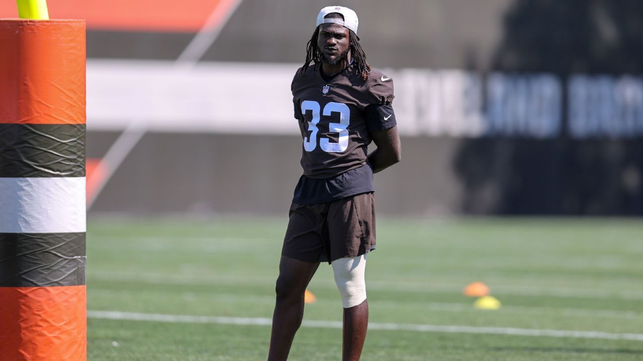 Cleveland Browns center and NFLPA president JC Tretter is calling for discipline against the Kansas City Chiefs assistant who pushed the player