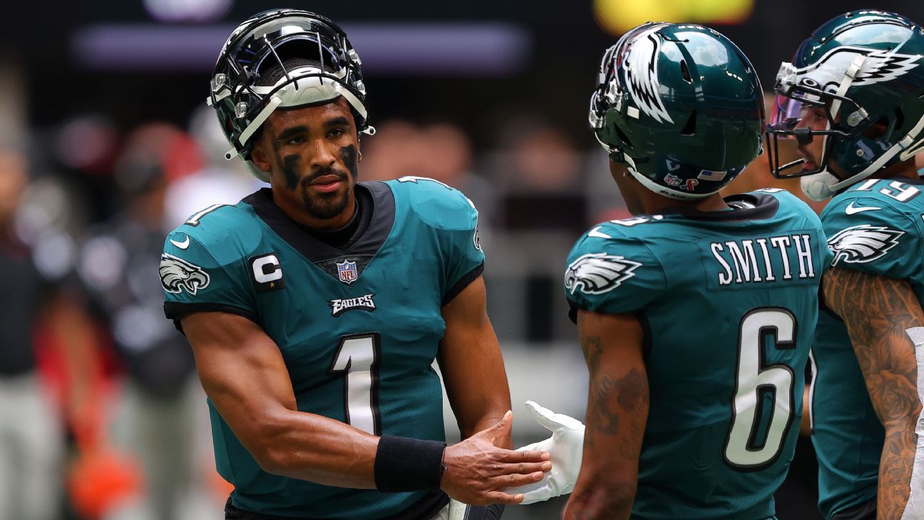 Jalen Hurts audibles on Philadelphia Eagles' jersey number