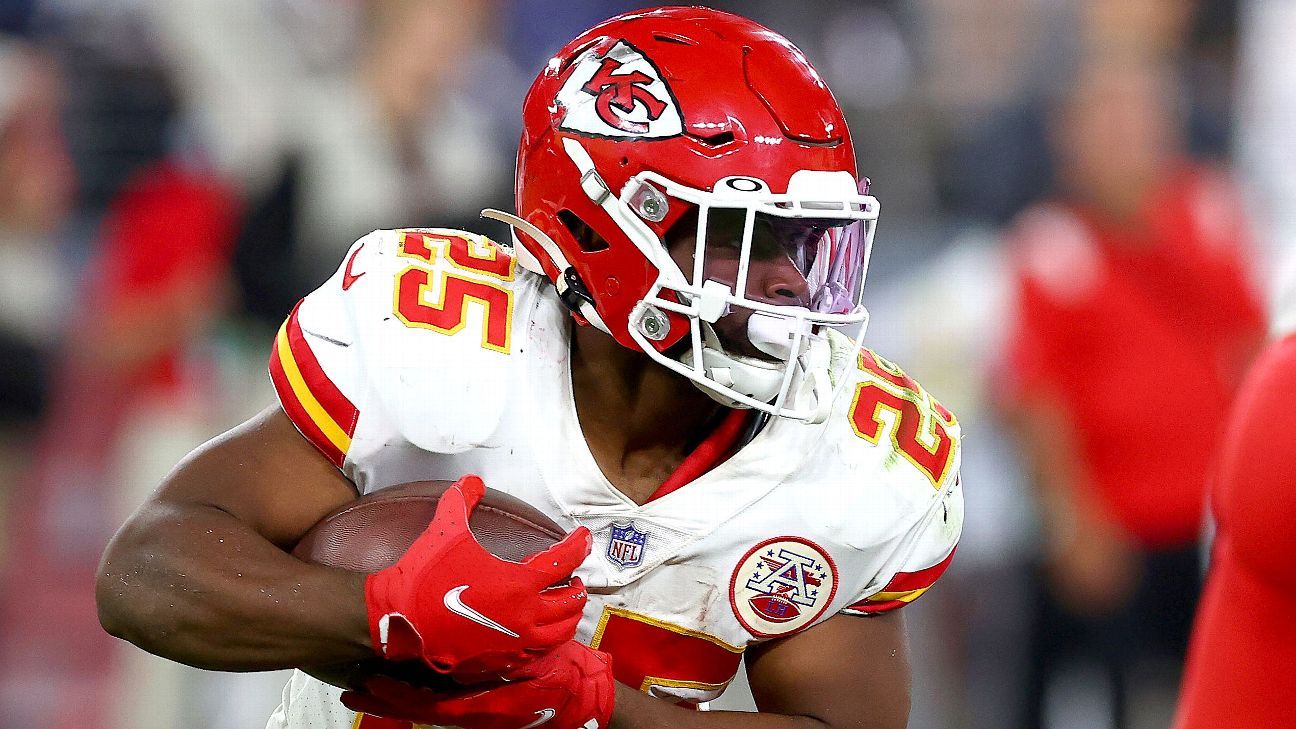 KC Chiefs decline extending Clyde Edwards-Helaire's option