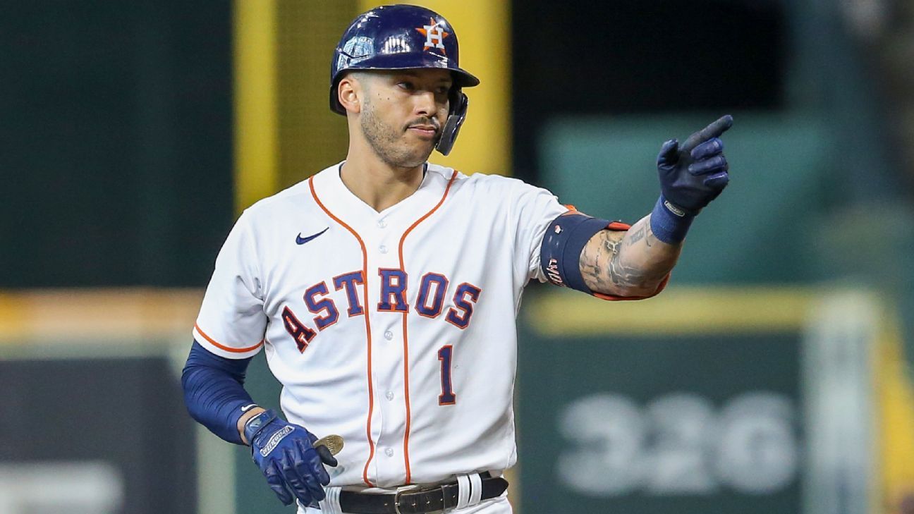 APR 24, 2016: Houston Astros shortstop Carlos Correa (1) making a