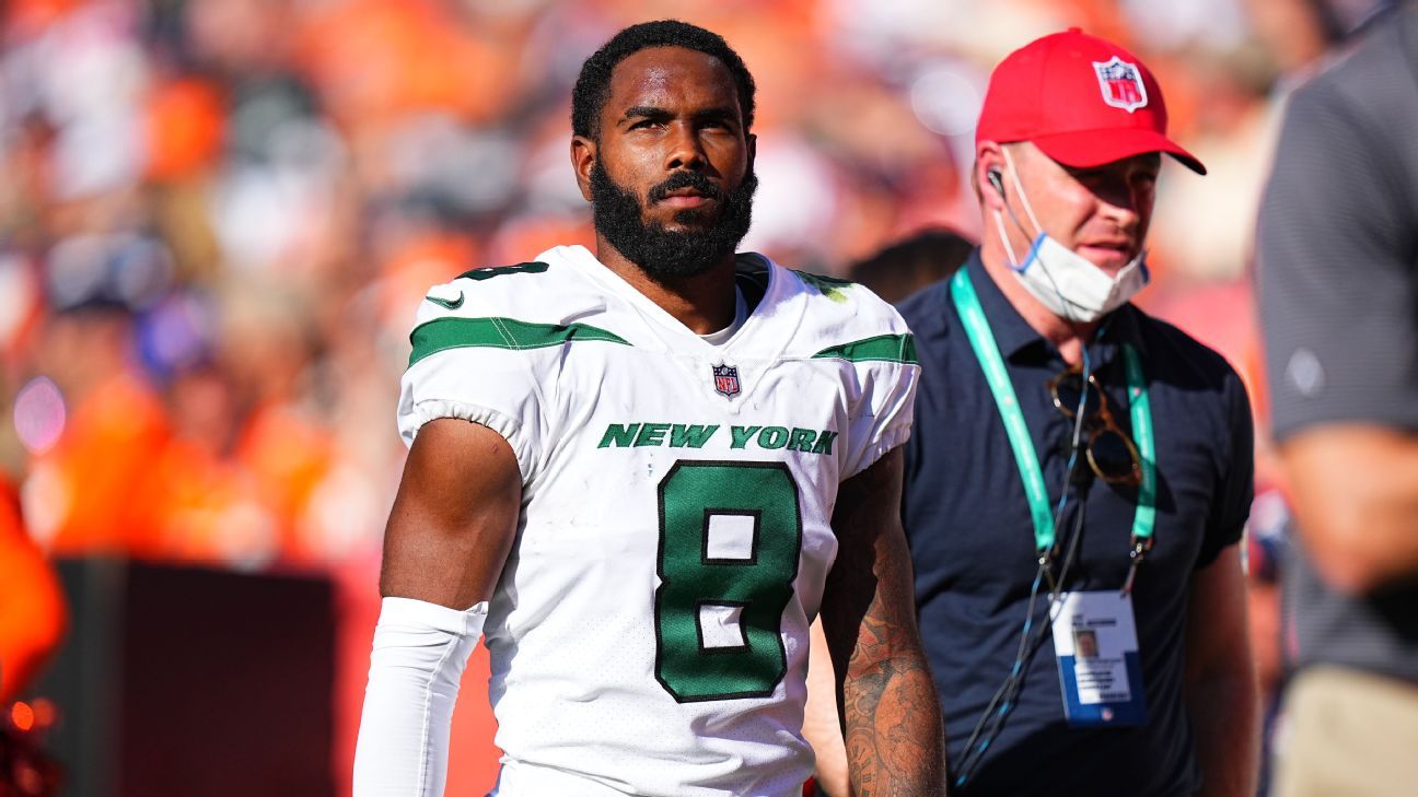 Jets' Elijah Moore won't play vs. Broncos after trade demand