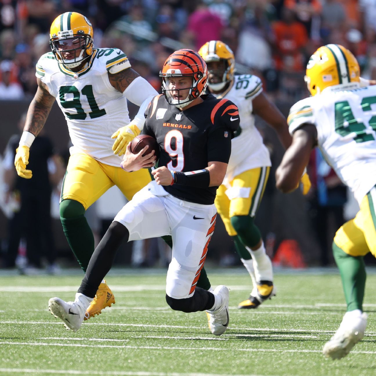 Joe Burrow hospitalized with possible throat contusion after Bengals loss  to Packers