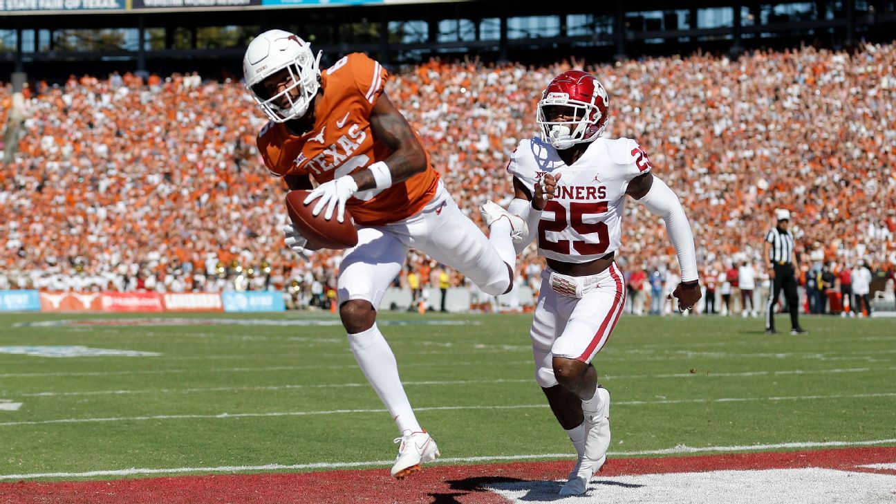 Texas Longhorns wide receiver Joshua Moore leaves team, enters transfer portal