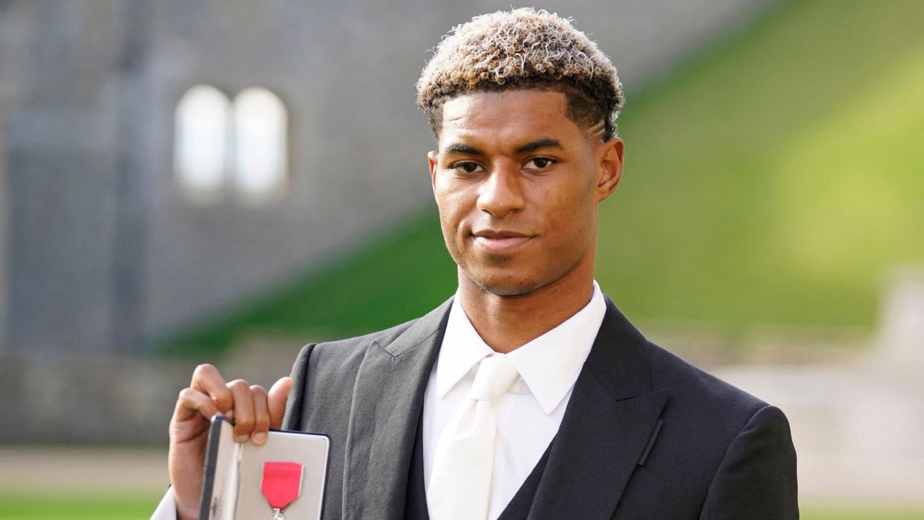 Marcus Rashford receives MBE from Prince William for school meal ...