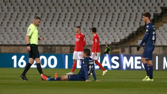 portugal league match abandoned as covid outbreak reduces belenenses to nine players including two keepers portugal league match abandoned as covid outbreak reduces belenenses to nine players including two keepers