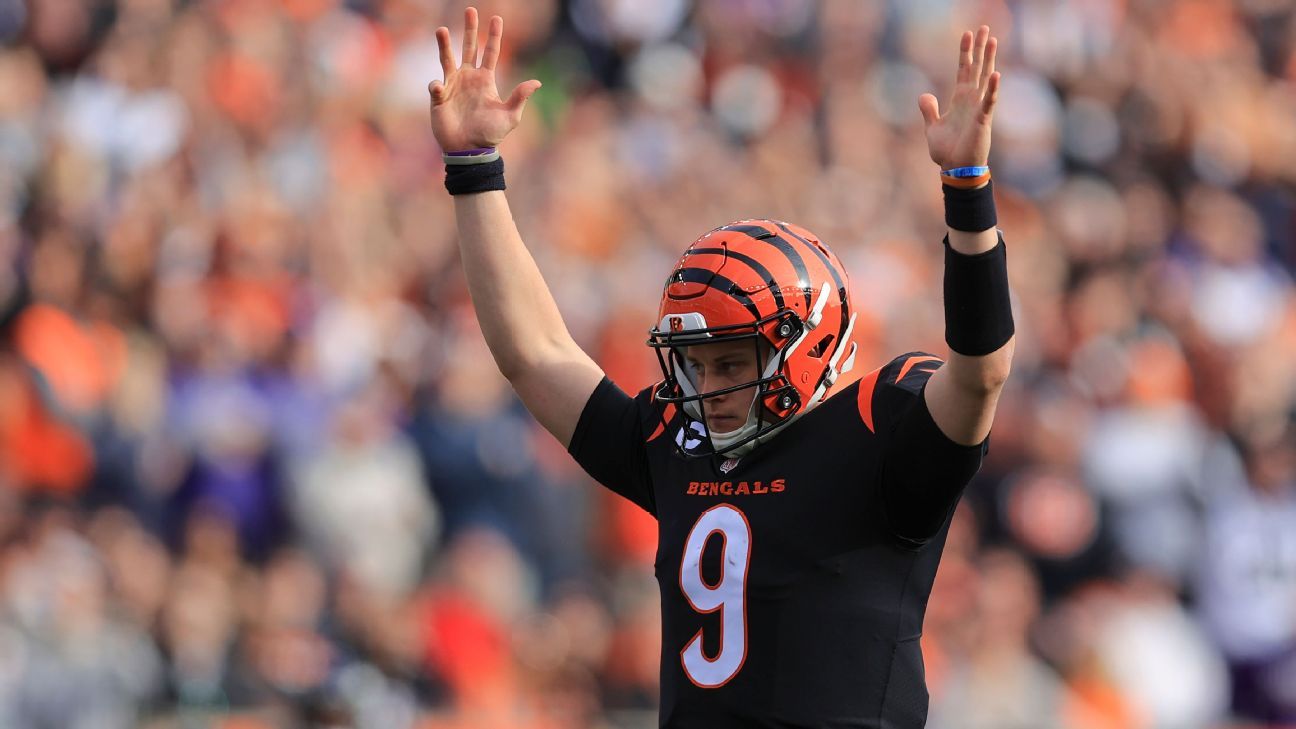 Cincinnati QB Joe Burrow's 525 passing yards shatters team record, gives Bengals blowout win over Baltimore Ravens