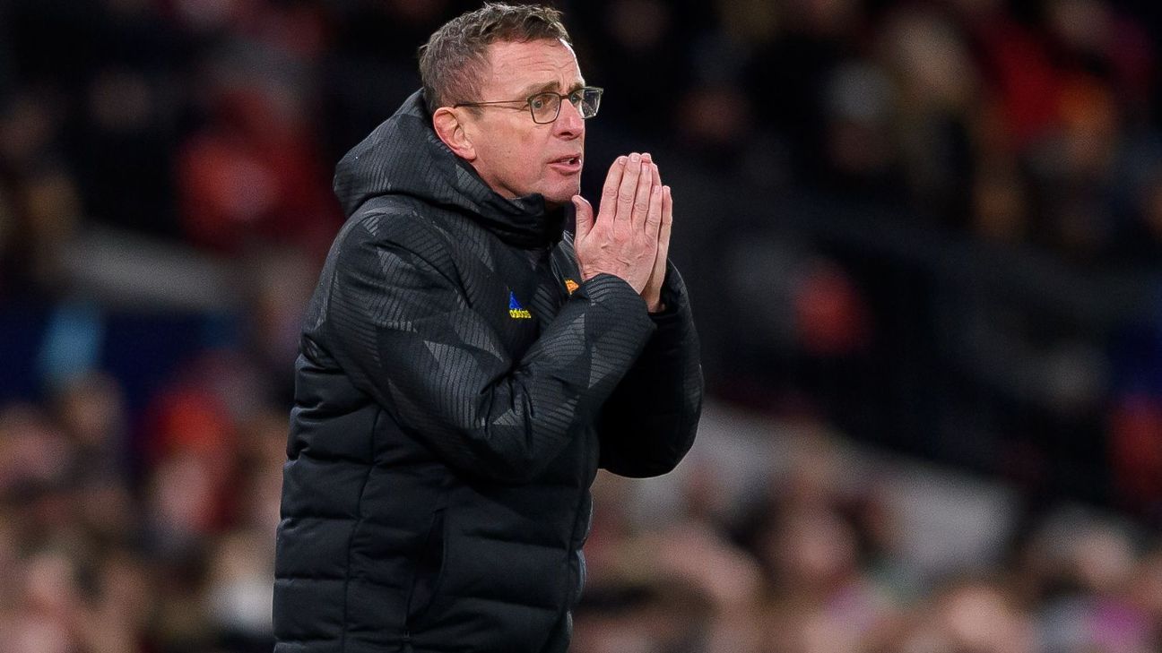 Bos Manchester United Ralf Rangnick membiarkan pintu terbuka untuk keberangkatan Januari