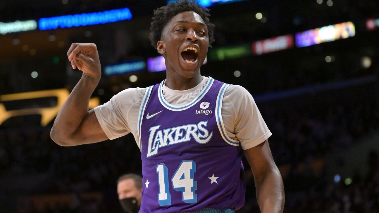 Los Angeles Lakers exercise options on Stanley Johnson, Wenyen Gabriel