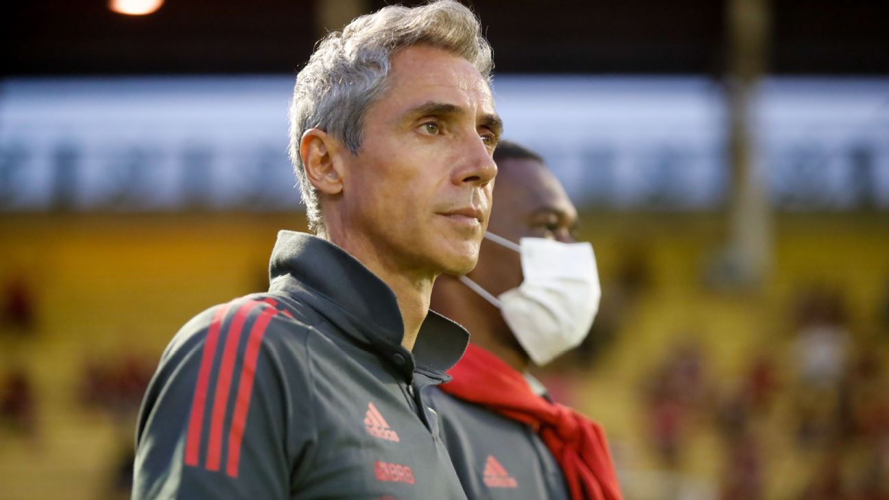Flamengo estreia Paulo Sousa em clássicos com meta de superar marca ruim de 2021 nas mãos de Ceni e Renato