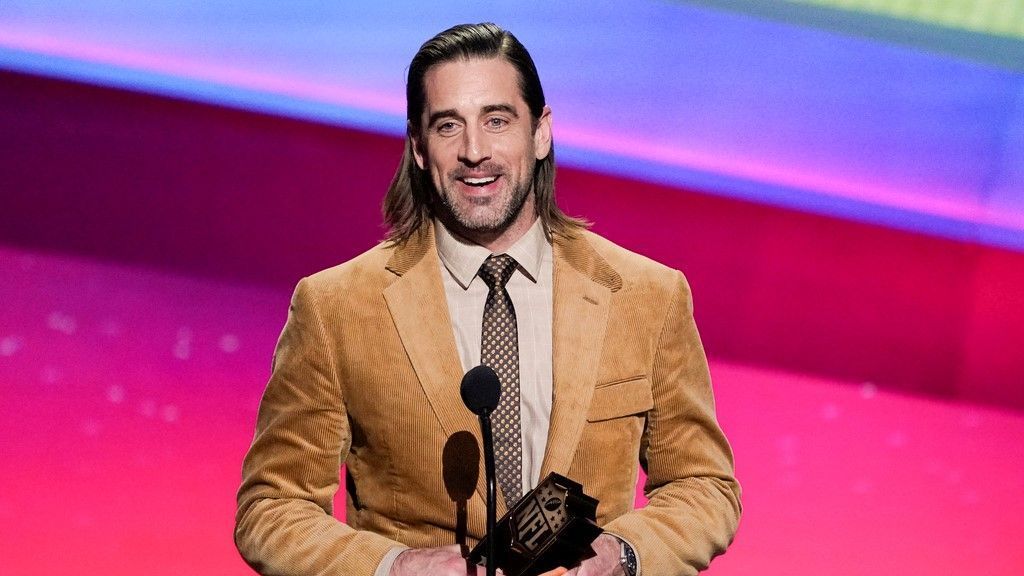 The Subtle Art of Not Giving a F**k”: Aaron Rodgers responds to