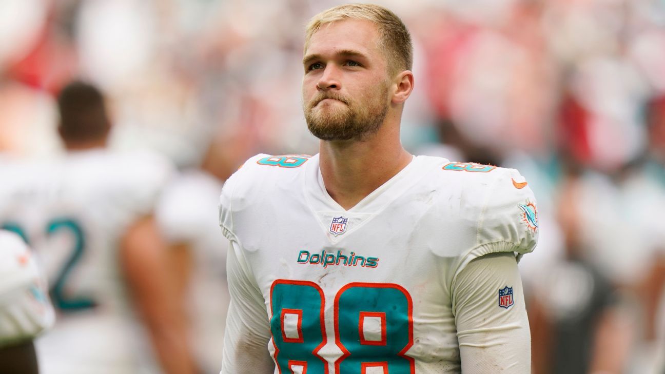 Miami Dolphins place franchise tag on Mike Gesicki, bringing him back for fifth ..