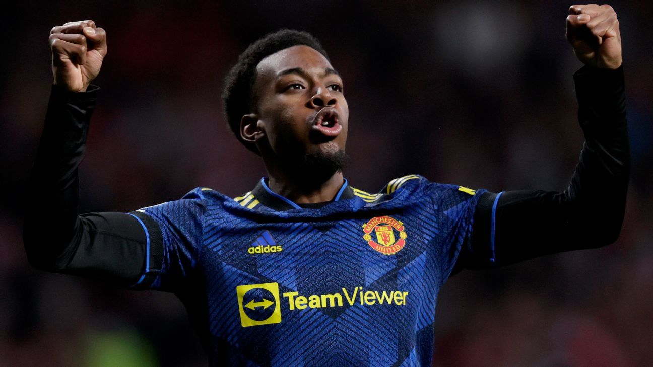 Anthony Elanga keeps Man United's Champions League hopes alive, picking up slack..