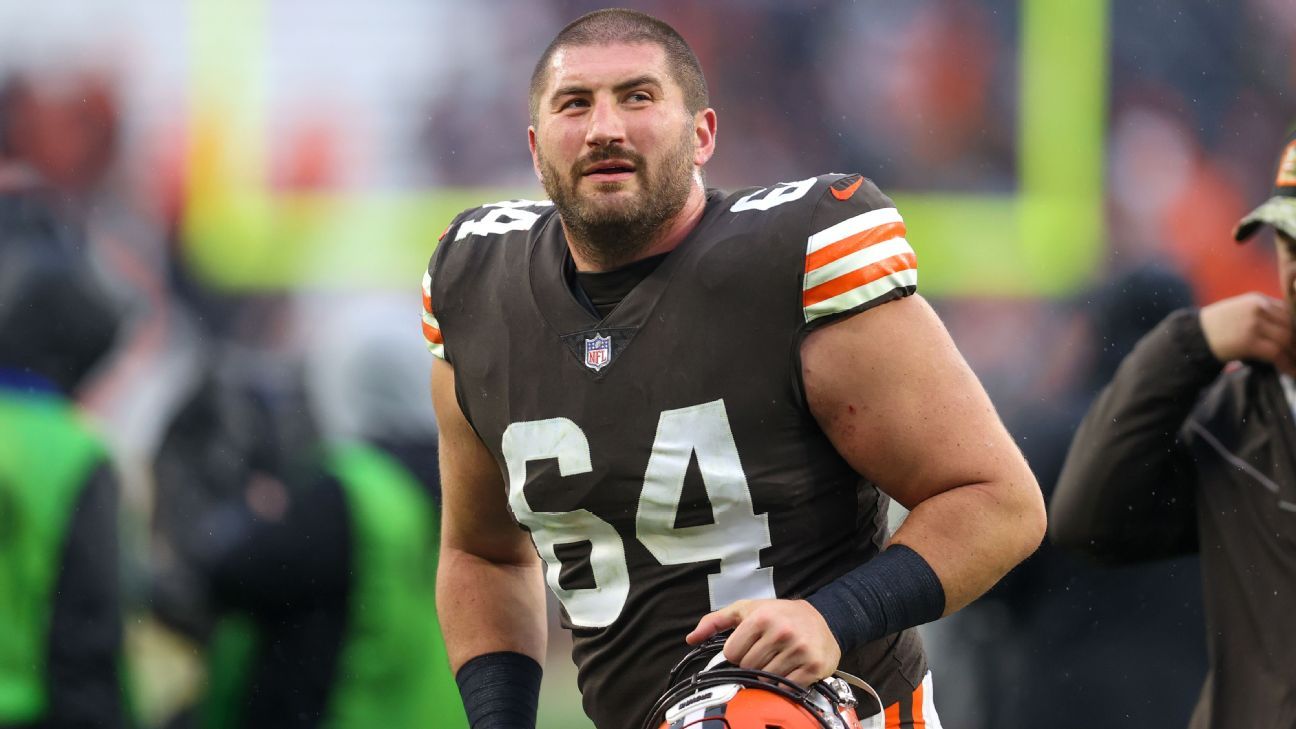 Cleveland Browns release center JC Tretter, save $8.25 million against salary ca..