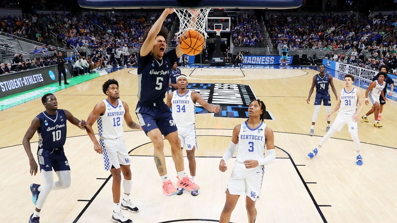 March Madness 2022: Saint Peter's upset Kentucky, a cheerleader saved the day and more from NCAA tourney's first day