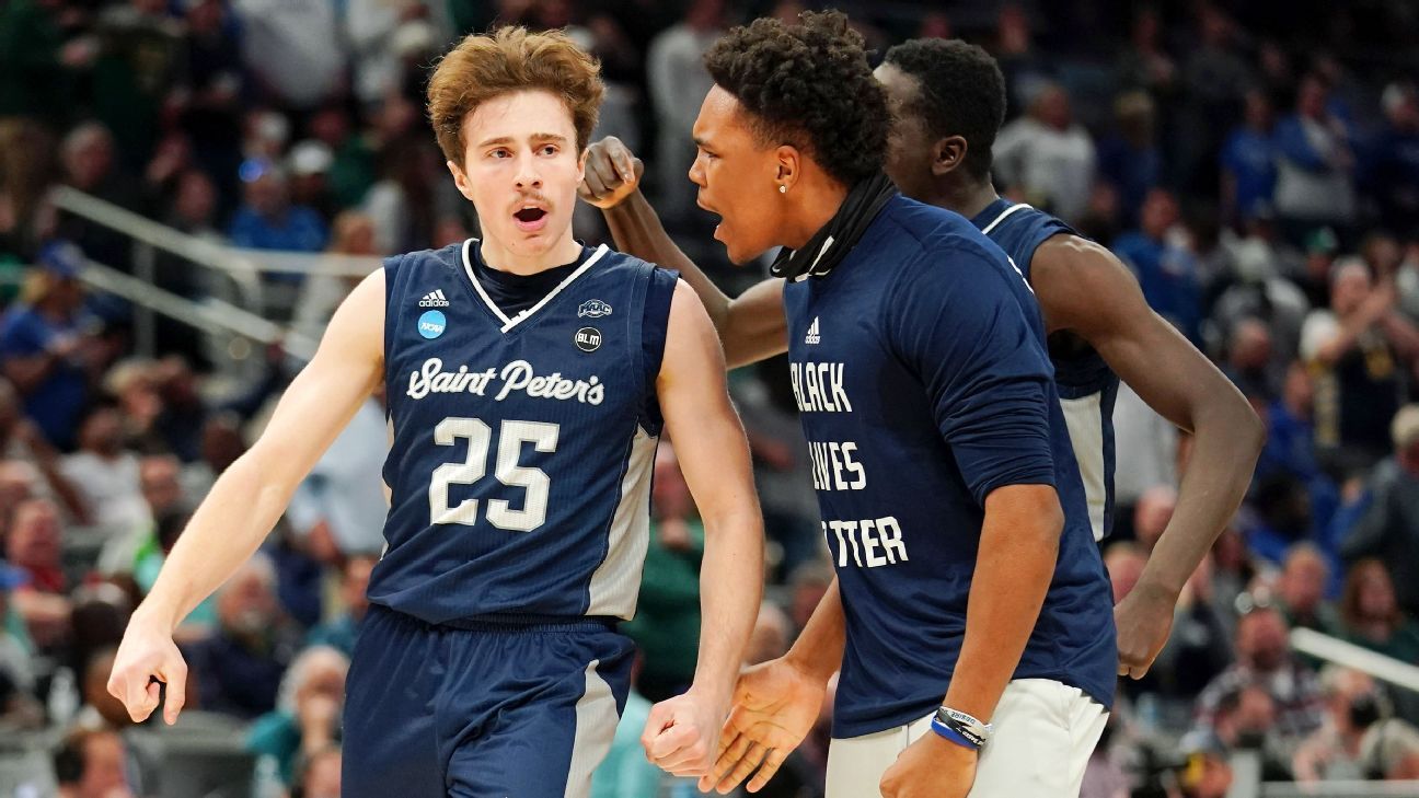 Saint Peter's Peacocks shock No. 2 Kentucky Wildcats in first round of men's NCA..