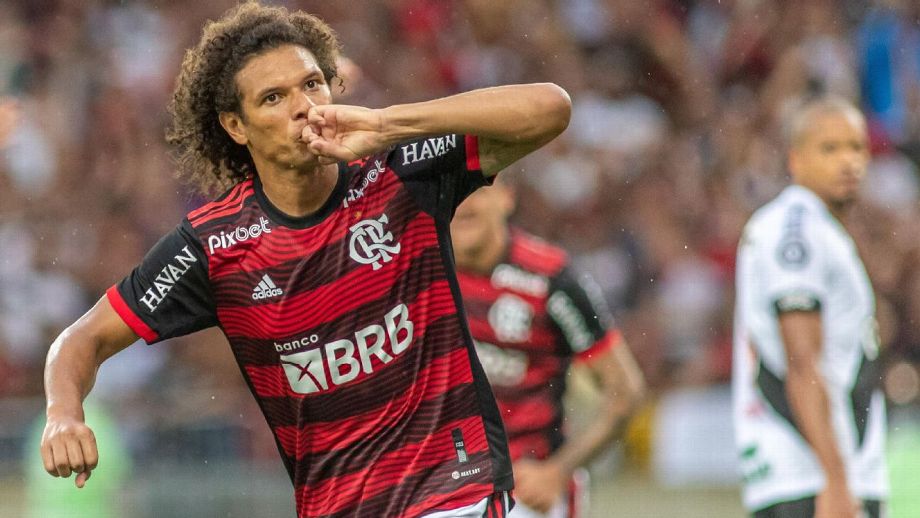 Arão fala sobre críticas sofridas no Flamengo e responde se Jorge Jesus segue o mesmo no Fenerbahçe