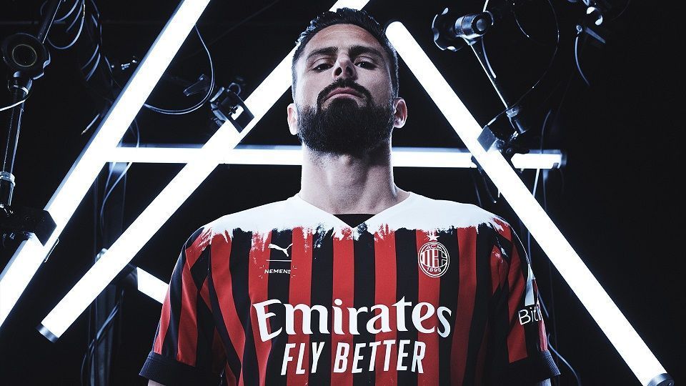 tweedehands Een bezoek aan grootouders Voorkeursbehandeling AC Milan's fourth kit joins Serie A's weird wardrobe of 2021-22 jerseys -  ESPN