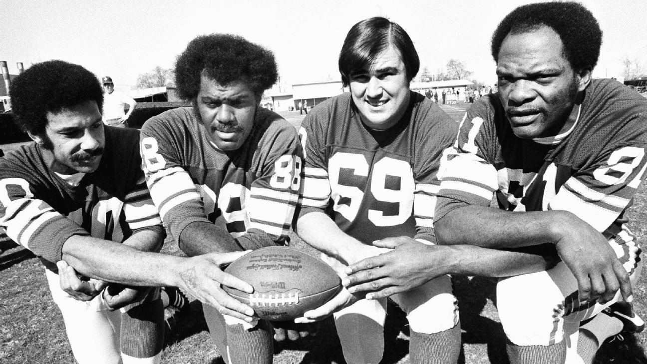 Doug Sutherland, part of Minnesota Vikings' Purple People Eaters defensive  line, dies at age 73 - ESPN