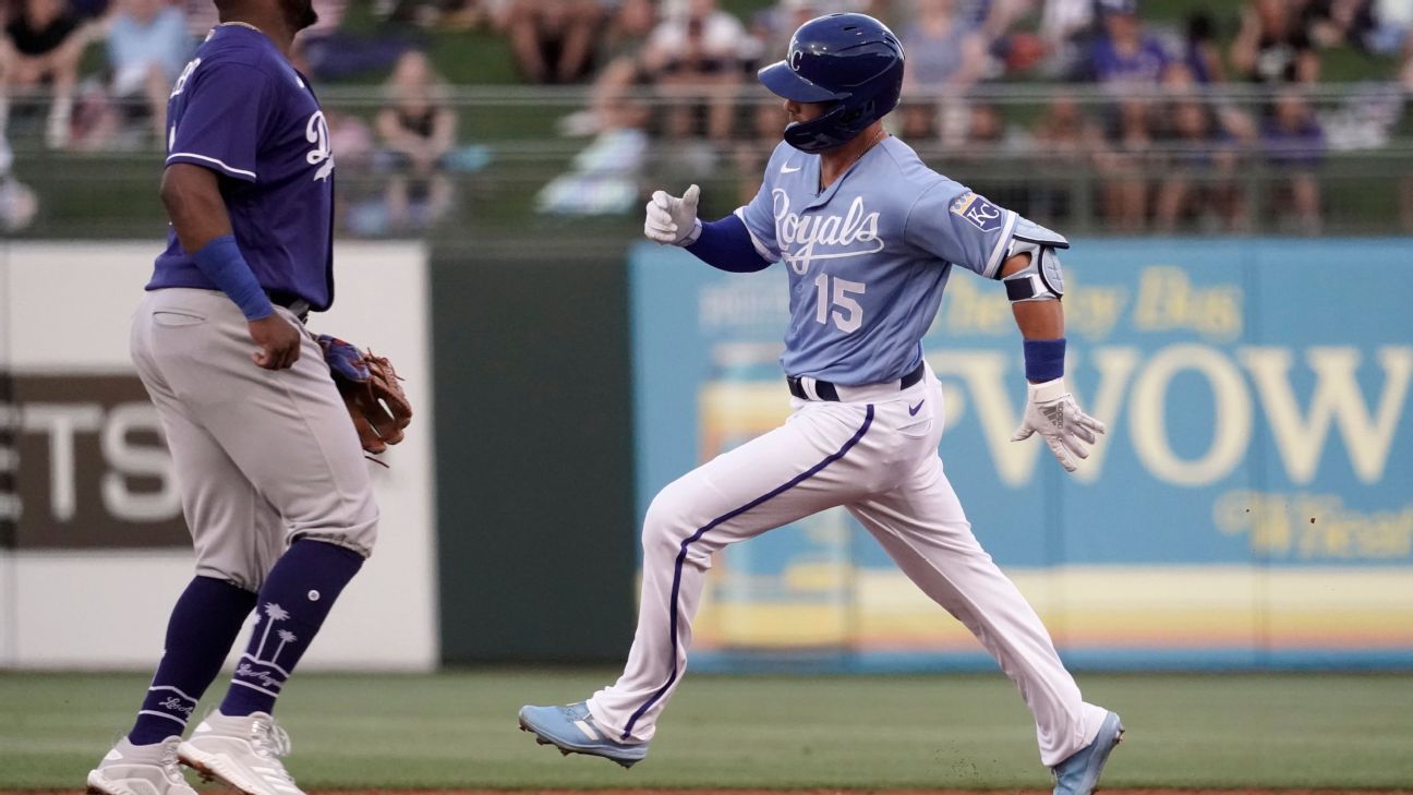 All-Star outfielder Whit Merrifield agrees to restructured deal