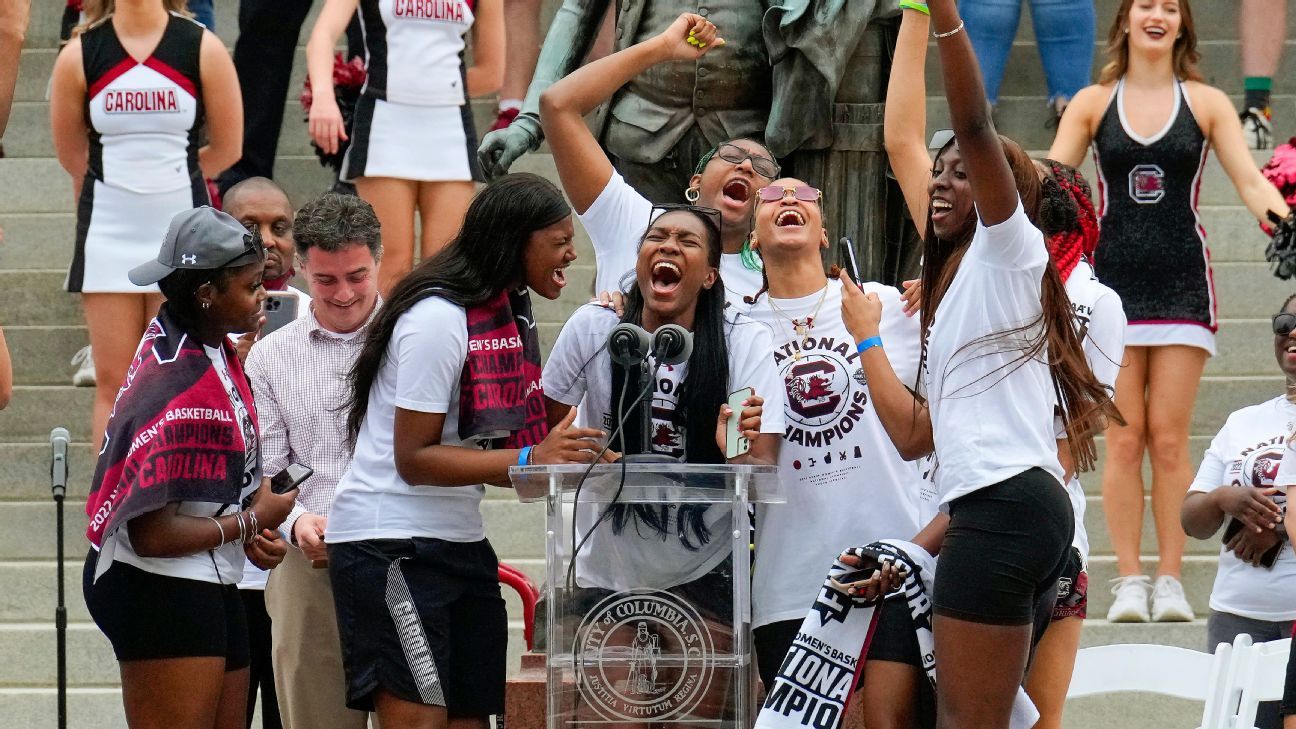 South Carolina Gamecocks honored with parade by state officials after winning wo..