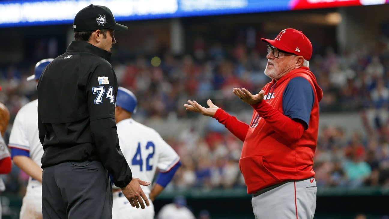 Rangers' Seager intentionally walked with bases loaded