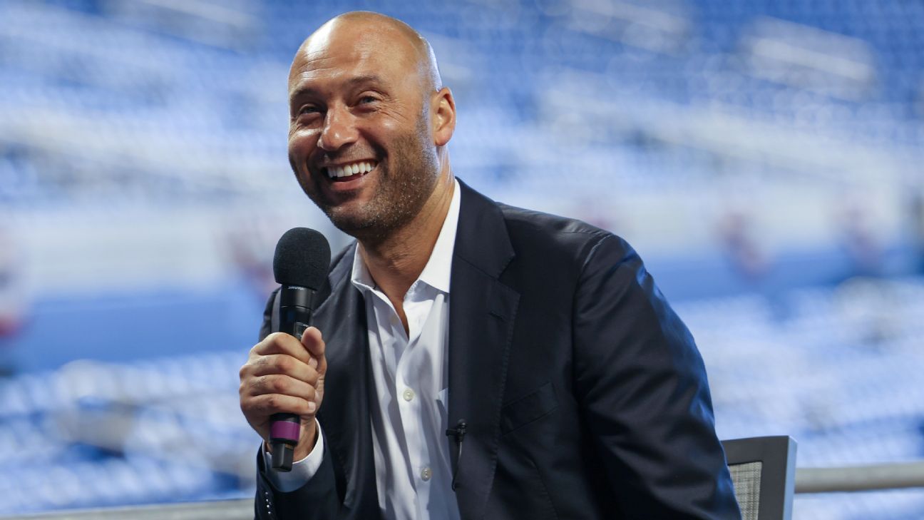 Derek Jeter joins Twitter, Instagram