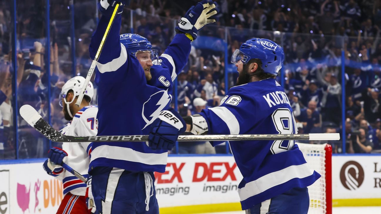 Lightning strike in Game 7 road win vs. Rangers, advance to