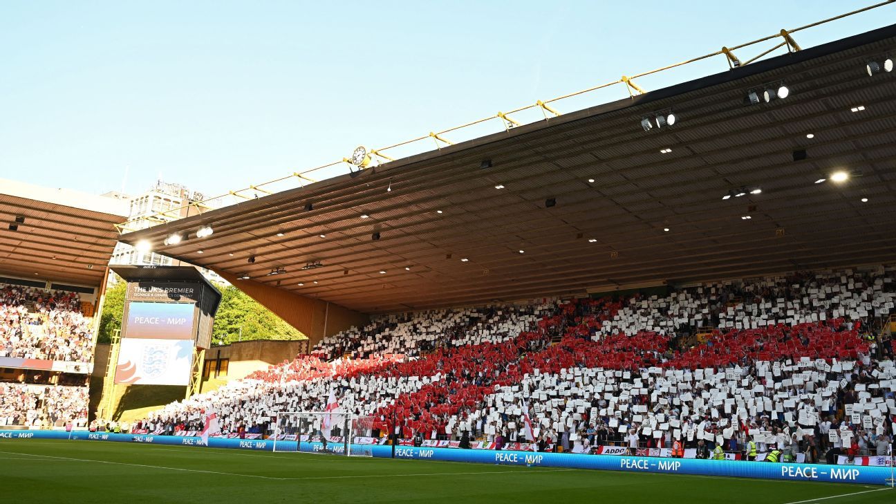 Fan unrest at England: Four men arrested for assaulting police officer before Hungary defeat - ESPN