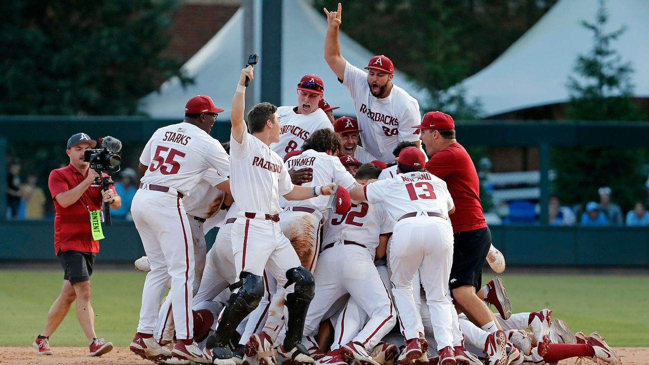 How Arkansas baseball turned an abrupt end to 2021 into a trip to the Men's Coll..