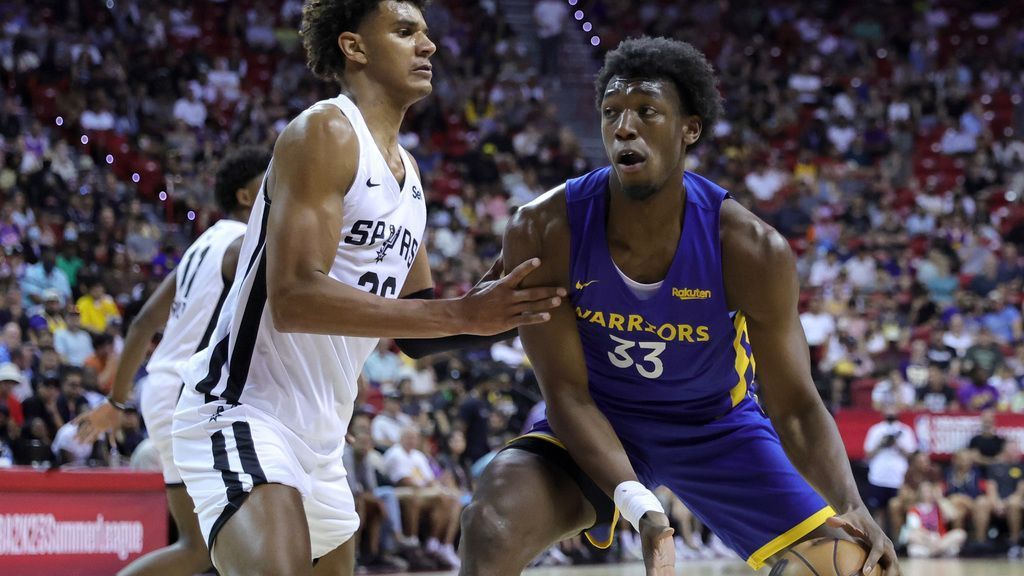 Centrum Golden State Warriors James Wiseman imponuje debiutem w NBA Summer League 2022