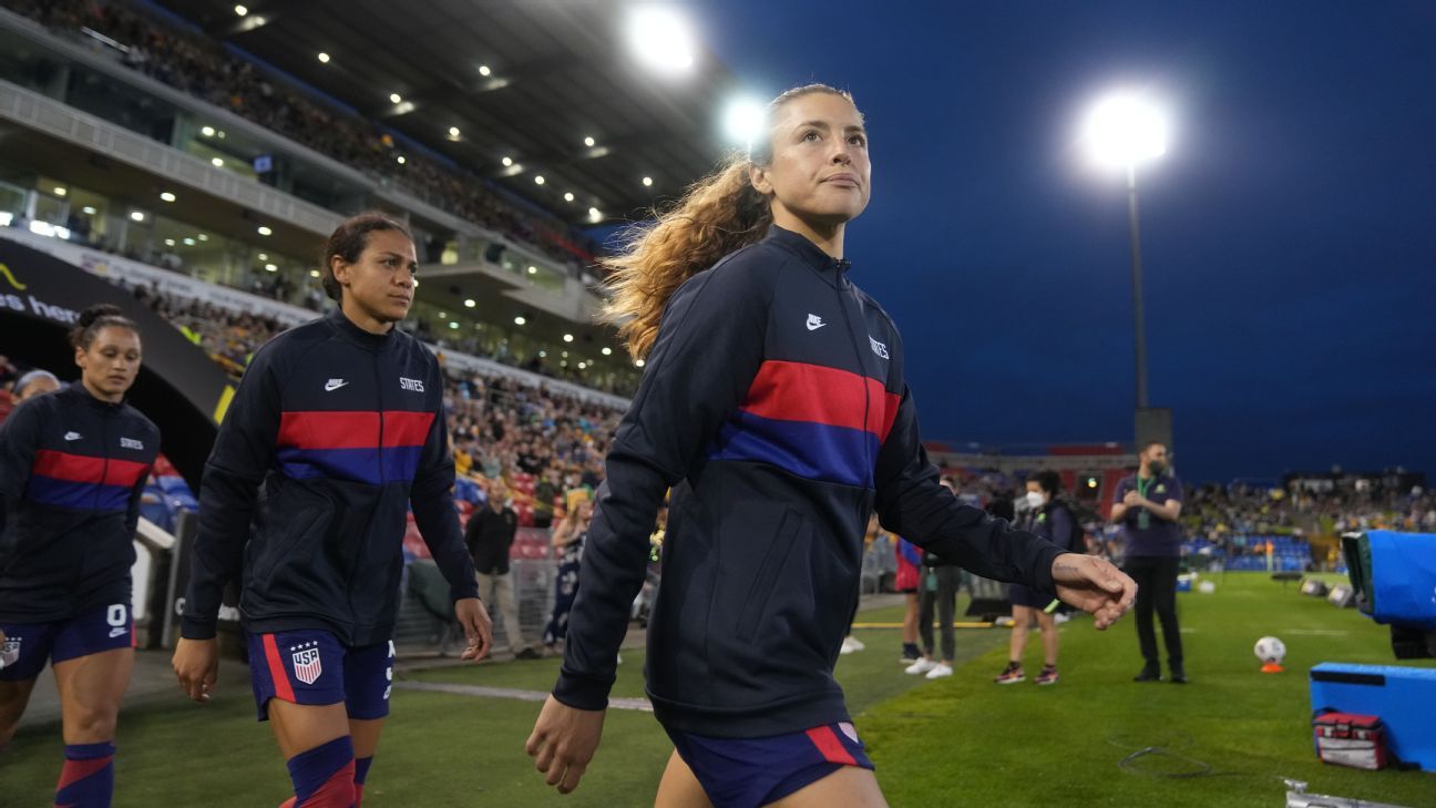 USWNT's Sofia Huerta started with Mexico, then moved from forward to defender. I..