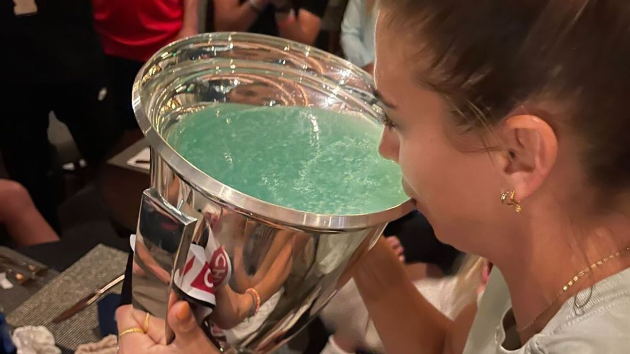 USWNT's Alex Morgan fits '20 margaritas' in CONCACAF W Championship trophy