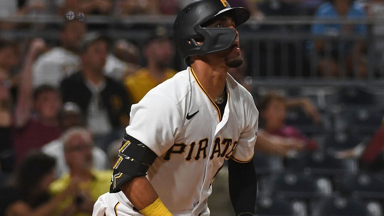 New York Mets get catcher Michael Perez from Pittsburgh Pirates