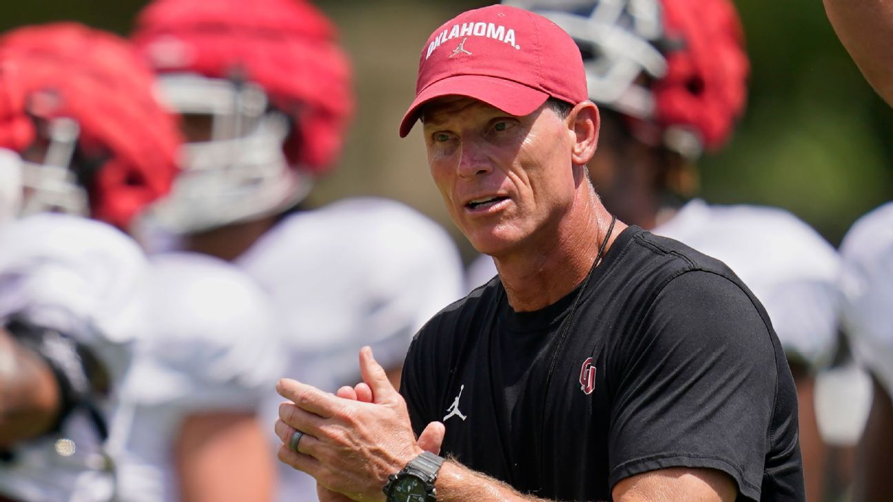 Oklahoma coach Brent Venables praises Sooners' resolve in wake of Cale Gundy res..