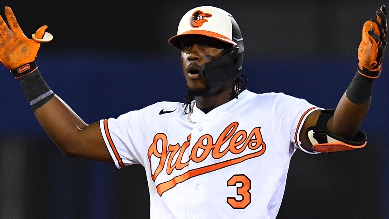 In 'really special moment,' Jorge Mateo leads Baltimore Orioles past Boston  Red Sox in front of Little League World Series players - ESPN