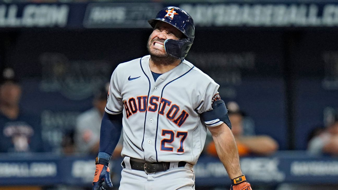 Houston Astros' Jose Altuve has broken right thumb, needs surgery – Houston  Public Media