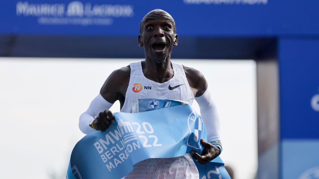 Kenya’s Eliud Kipchoge clocks 2:01:09 for world record in Berlin Marathon – ESPN