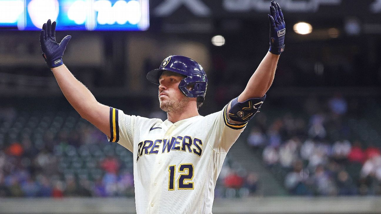Angels acquire Hunter Renfroe, send 3 pitchers to Brewers - ESPN