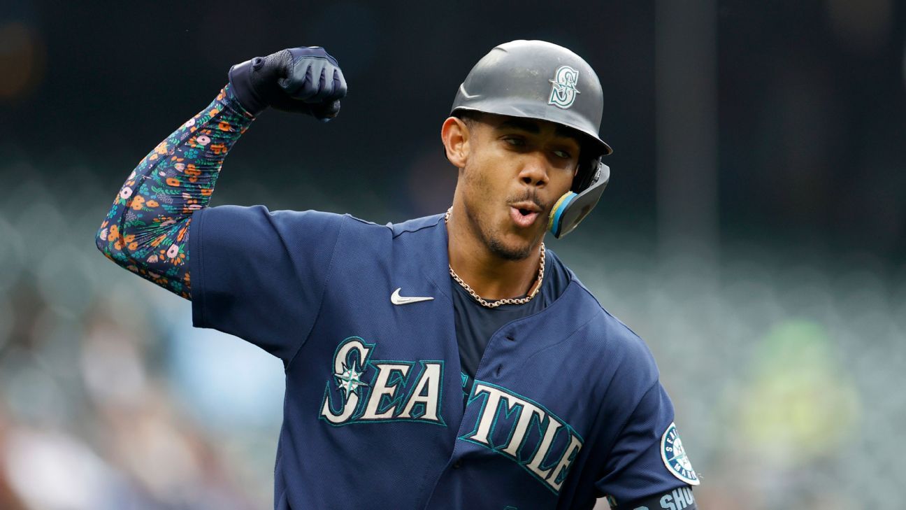 Mariners' Julio Rodriguez named AL Rookie of the Year, Mariners