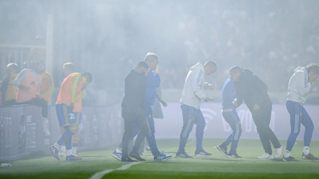 Boca Juniors, Gimnasia game abandoned as tear gas hits field, leaving one person..