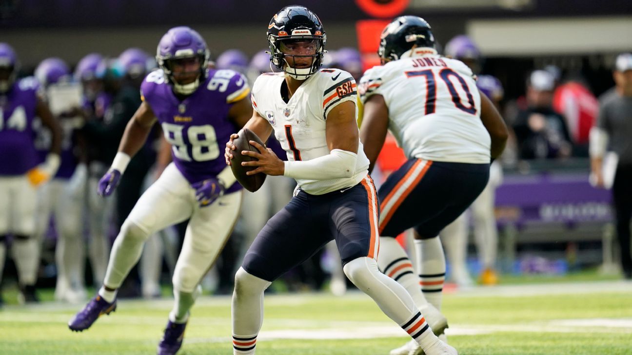 Bears report card: Grading Justin Fields, offense, defense in loss vs.  Packers – NBC Sports Chicago