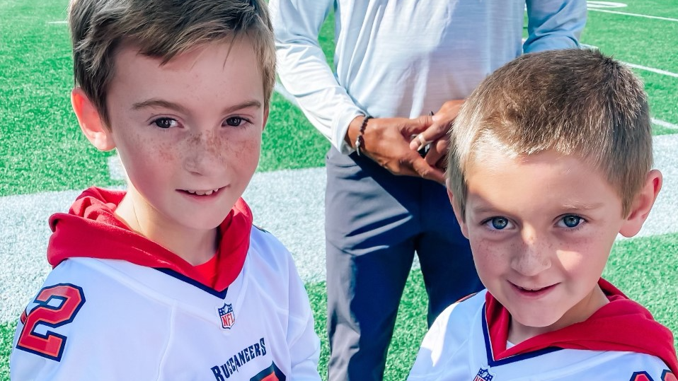 Tom Brady hosts young fan and his family at Bucs-Panthers