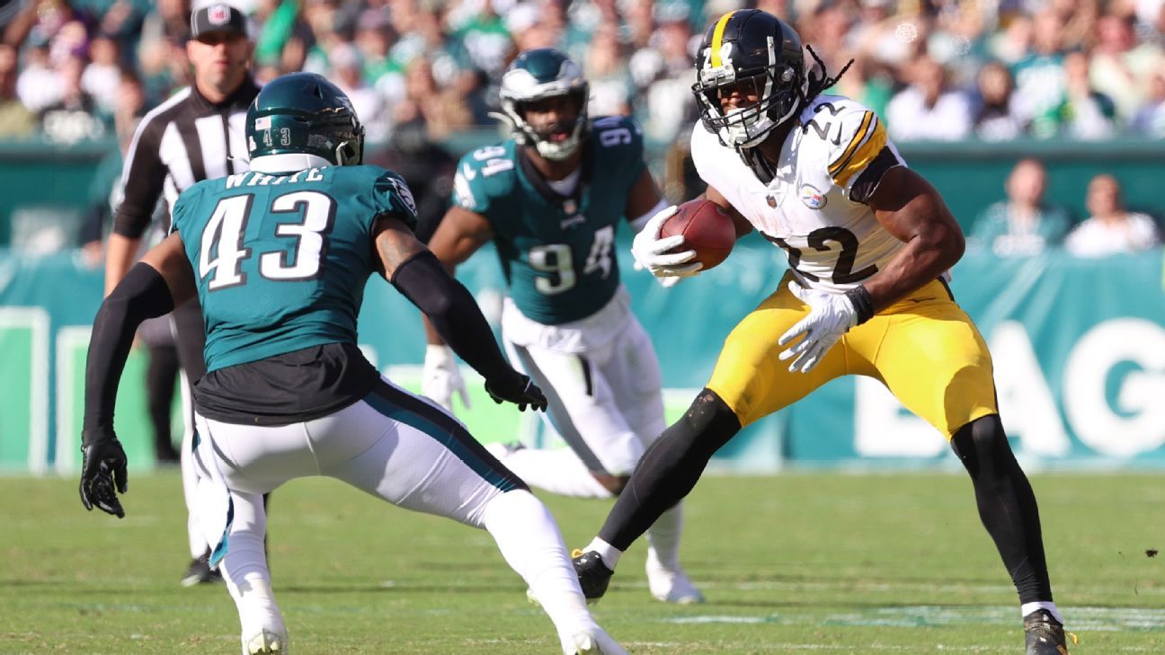 Najee Harris of the Pittsburgh Steelers looks on during the first News  Photo - Getty Images