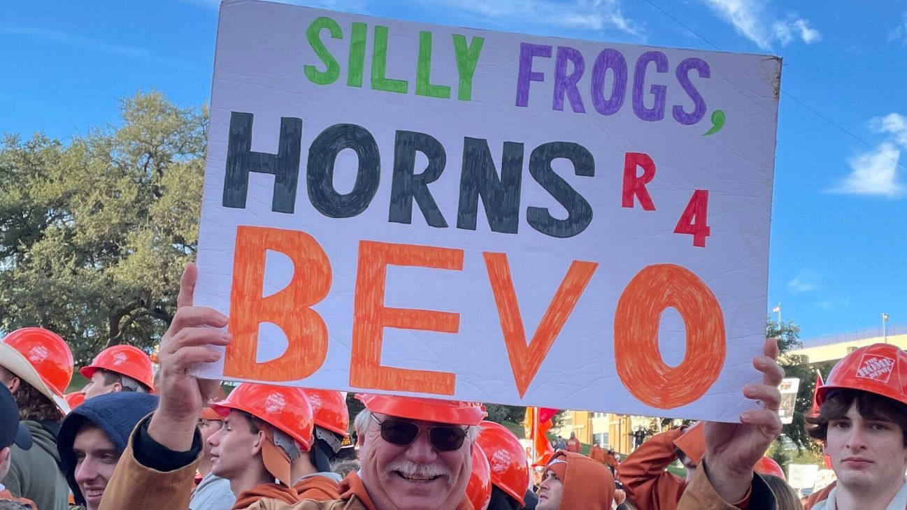 Best 'College GameDay' signs from TCU-Texas