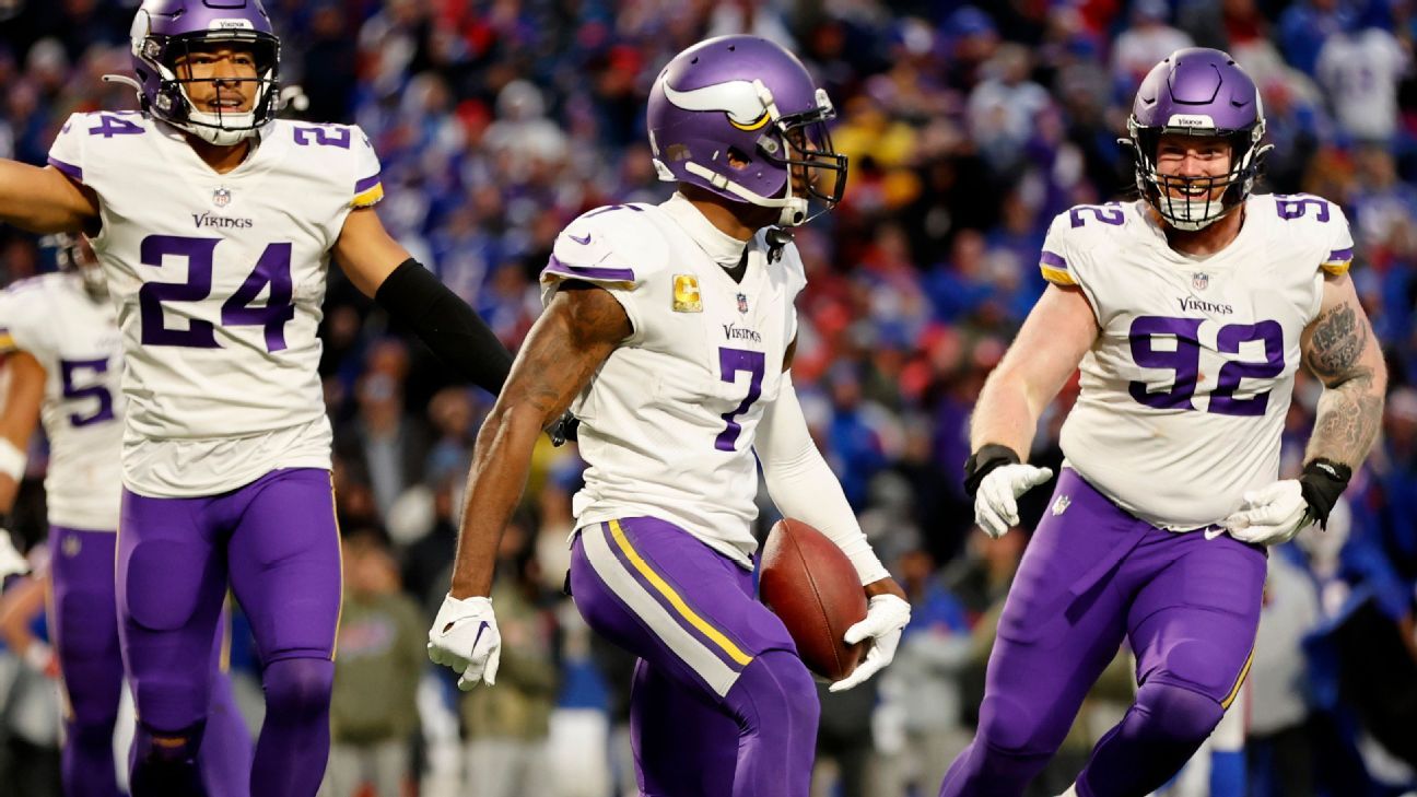 Vikings win wild back-and-forth thriller vs. Bills, move to 8-1 - ESPN