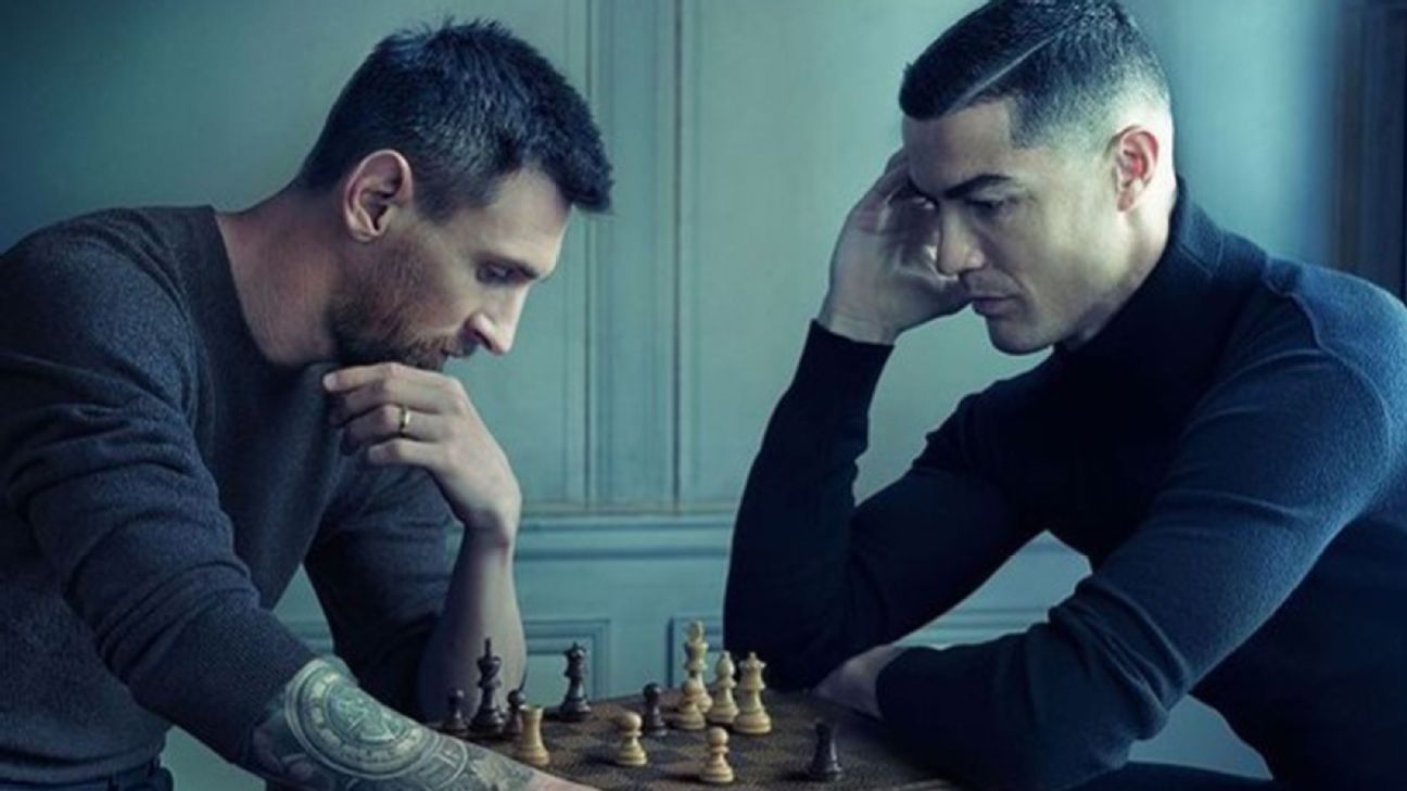 Cristiano Ronaldo and Lionel Messi SHARED a PHOTO TOGETHER While THEY ARE PLAYING  CHESS 