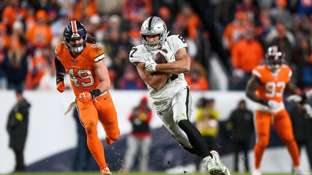 Adams' 35-Yard TD In OT Powers Raiders Past Broncos 22-16