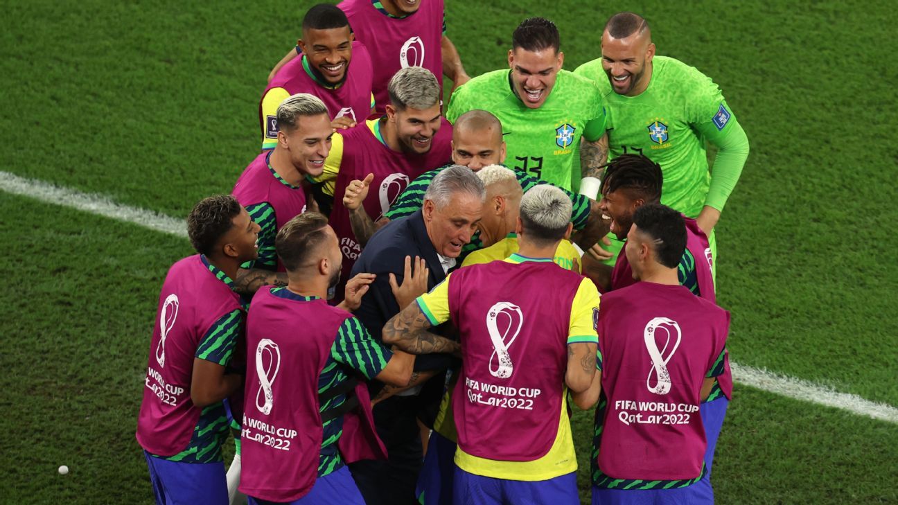 Brazil dances its way into World Cup quarterfinals thanks to